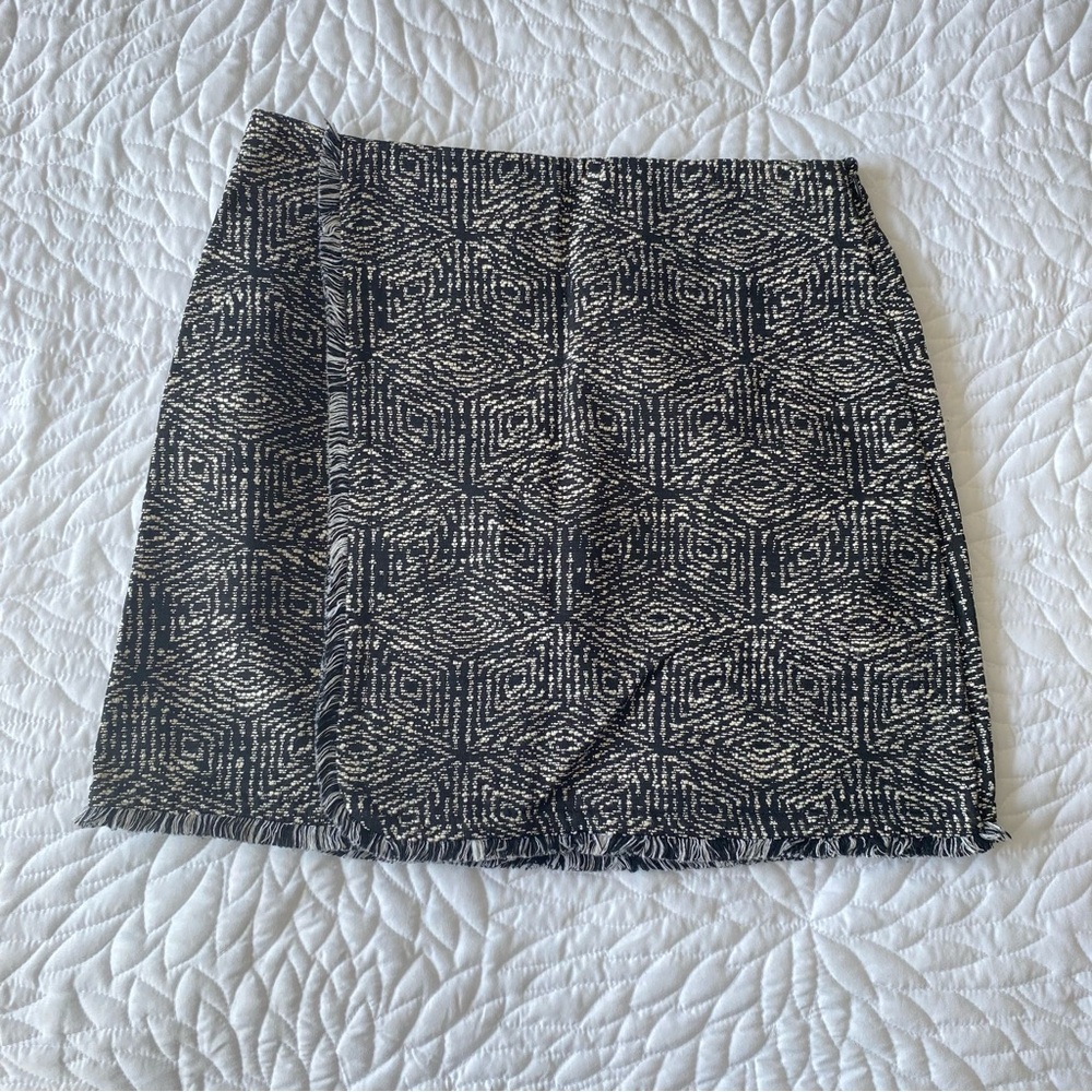 Banana Republic Black and White Mini Skirt